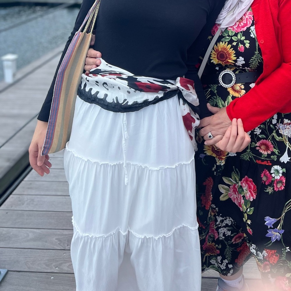 White Tiered midi Skirt - Picture 2 of 2